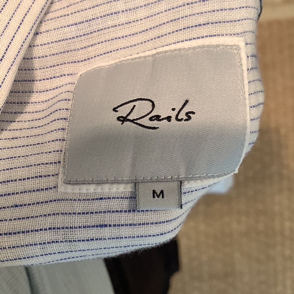 Rails Button up - Picture 2 of 3